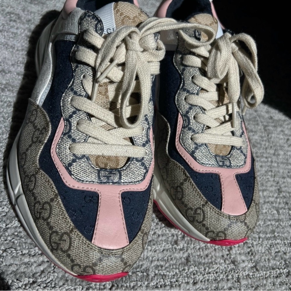Gucci Beige and Pink Patterned Sneakers